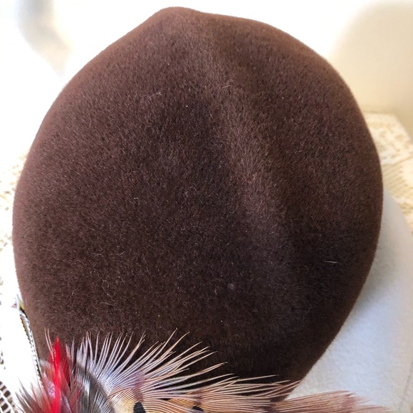 Vintage Georgette Velour Hat with Feather (read) - Picture 4 of 7